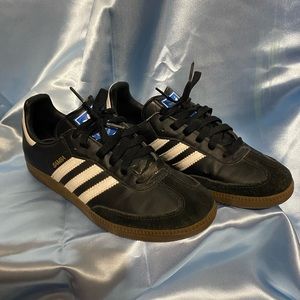 Classic samba adidas 🖤🤍